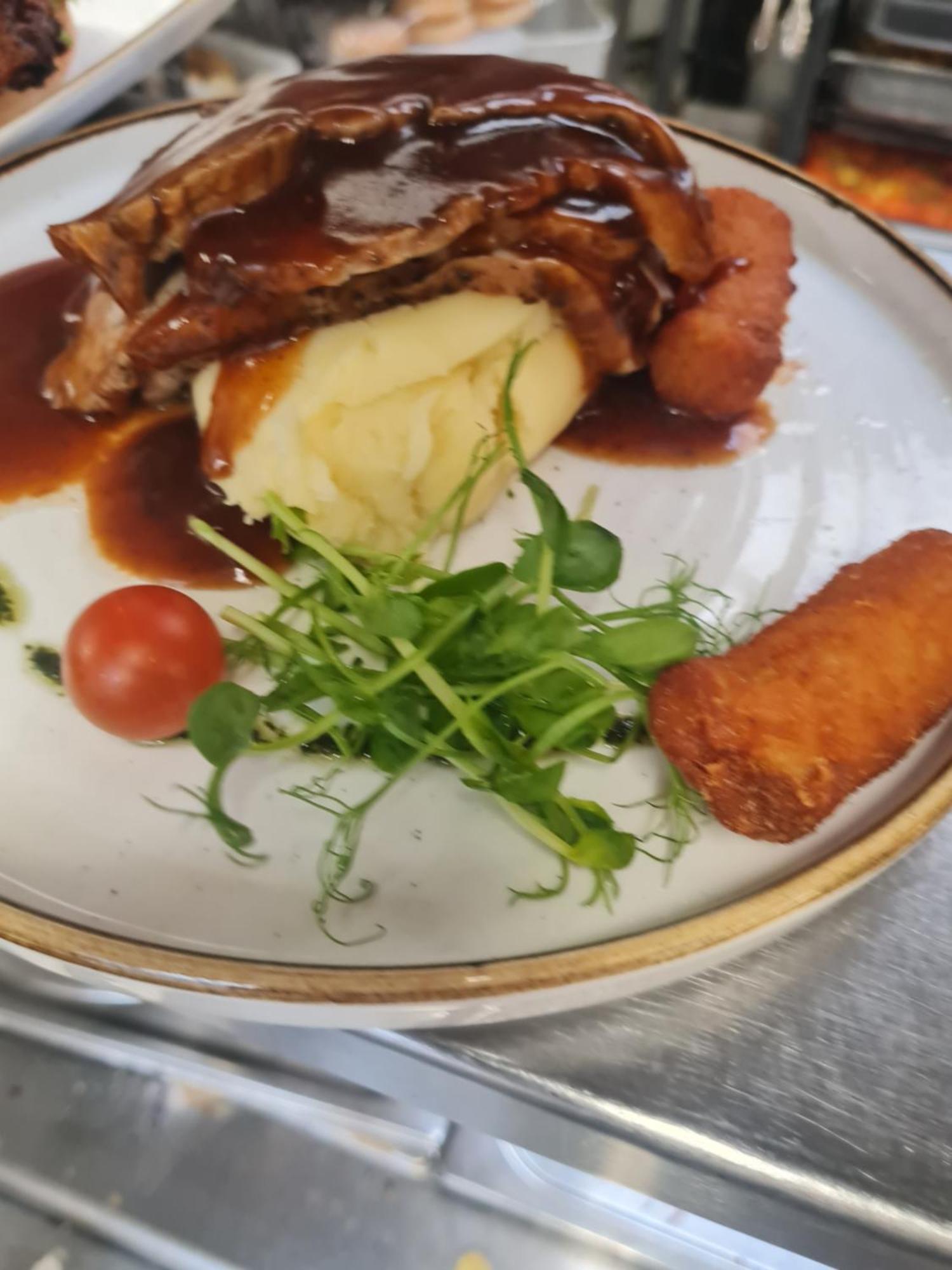 The Dolphin Hotel Crossmolina Exteriör bild